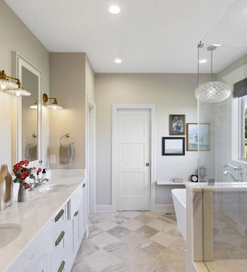 Benefits of Hiring Local Bath Remodeling Services